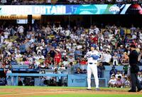 ５回、打席に立つドジャース・大谷（共同）