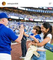 テイラー氏の妻・メアリーさんのインスタグラム（ｍｋｔａｙｌｏｒ８０８）より