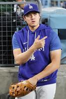 マジで泣く」「鳥肌級」大谷翔平とマジック・ジョンソン氏の2ショに
