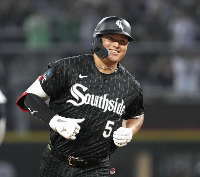 村上宗隆８試合ぶり３２号先制３ラン！