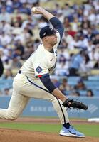 　ジャイアンツ戦に先発したドジャースのスクバル＝ロサンゼルス（共同）