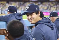 　ジャイアンツ戦の９回、ベンチのドジャース・大谷＝ロサンゼルス（共同）