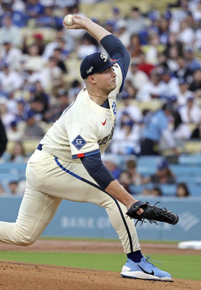 　ジャイアンツ戦に先発したドジャースのスクバル＝ロサンゼルス（共同）
