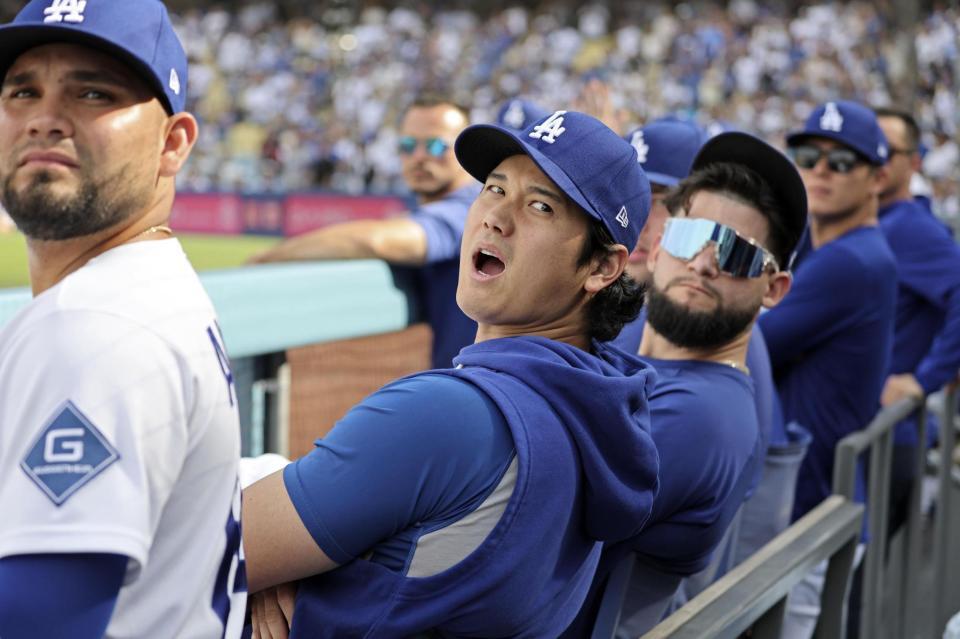 　ジャイアンツ戦の９回、ベンチのドジャース・大谷＝ロサンゼルス（共同）
