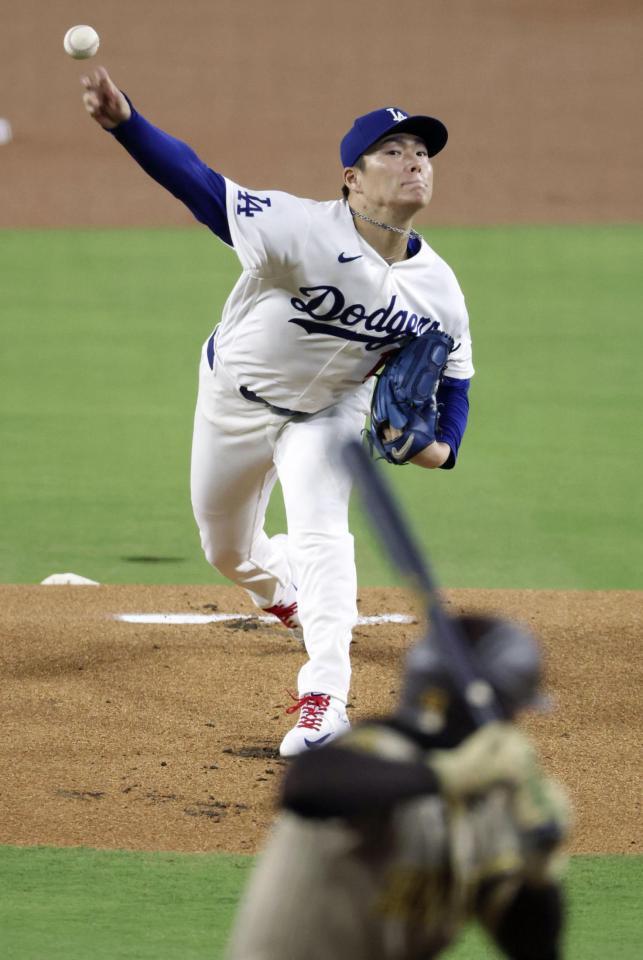 　パドレス戦に先発したドジャース・山本＝ロサンゼルス（共同）