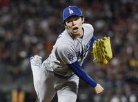 　ジャイアンツ戦の８回に登板し、１回を無安打無失点だったドジャース・佐々木朗＝サンフランシスコ（共同）