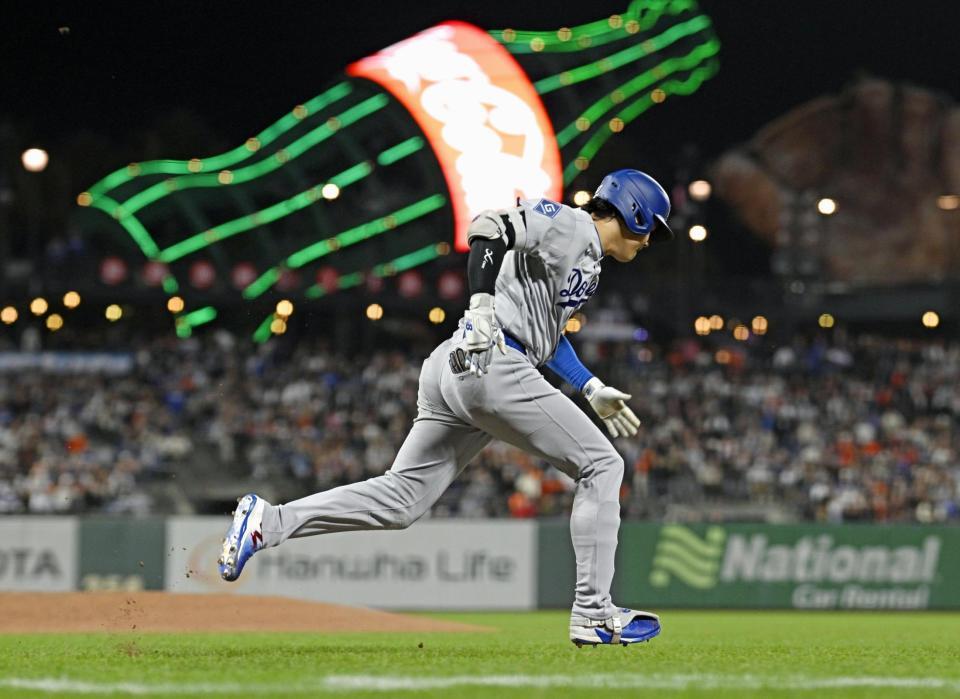 　ジャイアンツ戦の２回、一ゴロに倒れたドジャース・大谷＝サンフランシスコ（共同）
