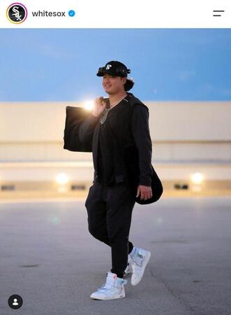 ヒューストンへ移動する村上。ホワイトソックスのインスタグラム（ｗｈｉｔｅｓｏｘ）より