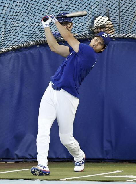 大谷翔平が屋外フリー打撃 ド軍が公開