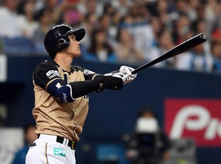 先制の中犠飛を放つ日本ハム・大谷翔平