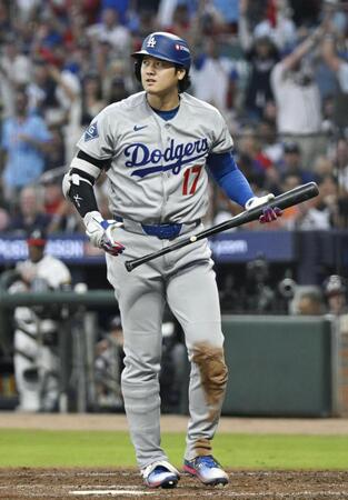 　ブレーブス戦の４回、空振り三振に倒れたドジャース・大谷＝アトランタ（共同）
