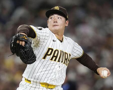 　ブルワーズ戦の５回途中に登板したパドレス・松井＝サンディエゴ（ＡＰ＝共同）