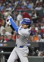 　ブレーブス戦の７回、二ゴロに倒れたドジャース・大谷＝アトランタ（共同）
