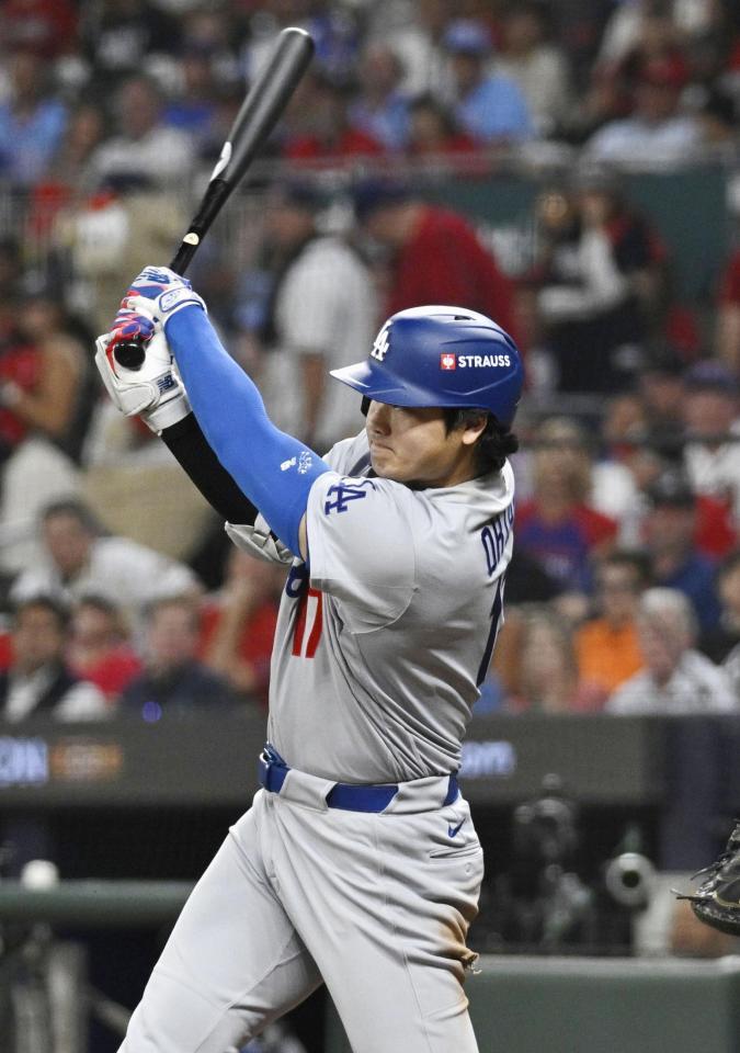 　ブレーブス戦の７回、二ゴロに倒れたドジャース・大谷＝アトランタ（共同）