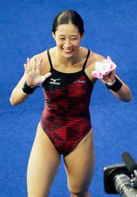 　５回目の演技を終え笑顔の板橋