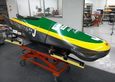 　ジャマイカ女子チームへ提供された「下町ボブスレー」の１０号機＝２０１７年９月