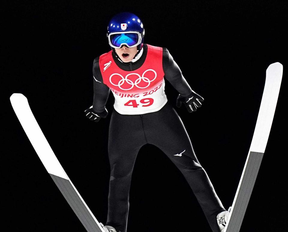 　小林陵侑の飛躍（共同）