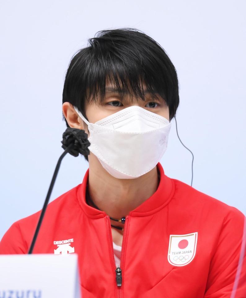 　記者の質問に答える羽生結弦（撮影・堀内翔）