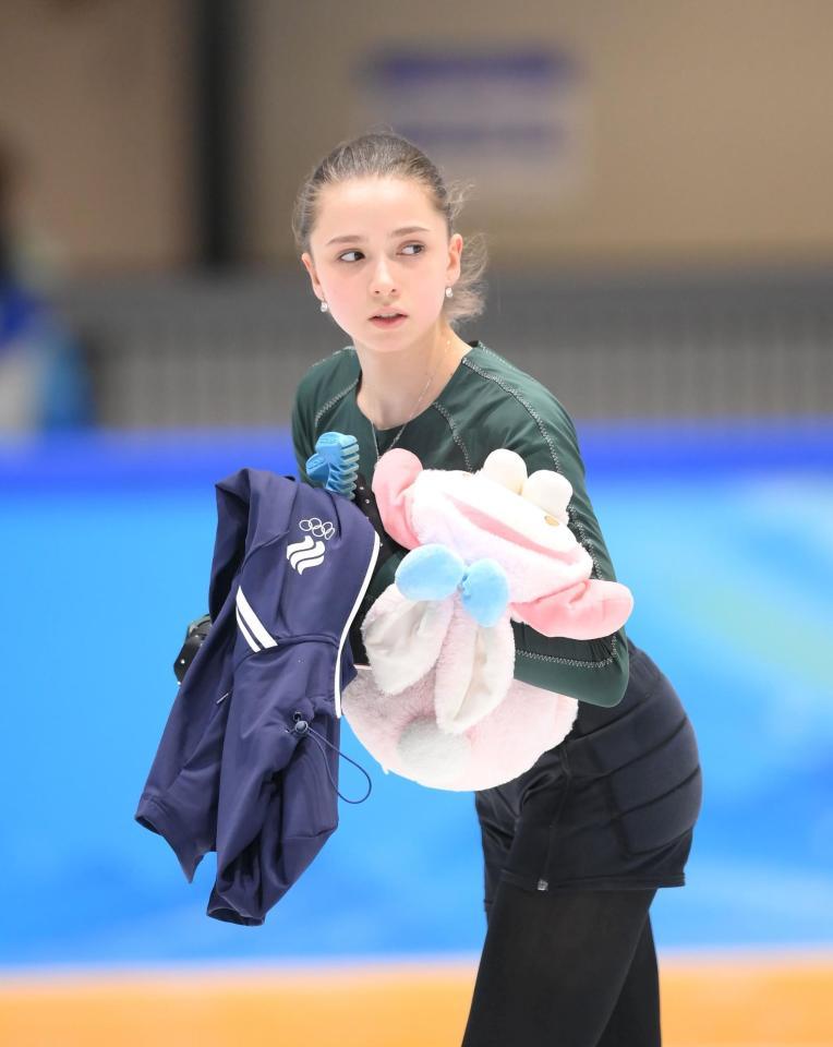 　公式練習で調整を行ったワリエワ（撮影・堀内翔