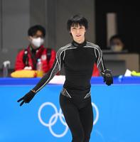 練習中に穏やかな表情を見せる羽生（撮影・堀内翔）