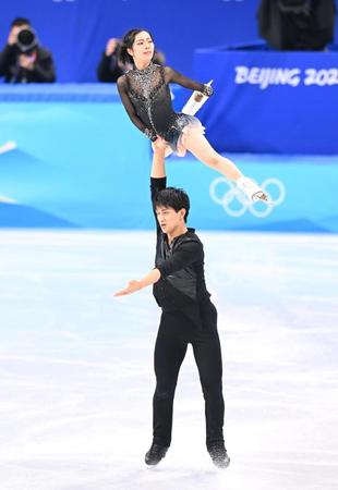 　三浦璃来、木原龍一組の演技（撮影・堀内翔）