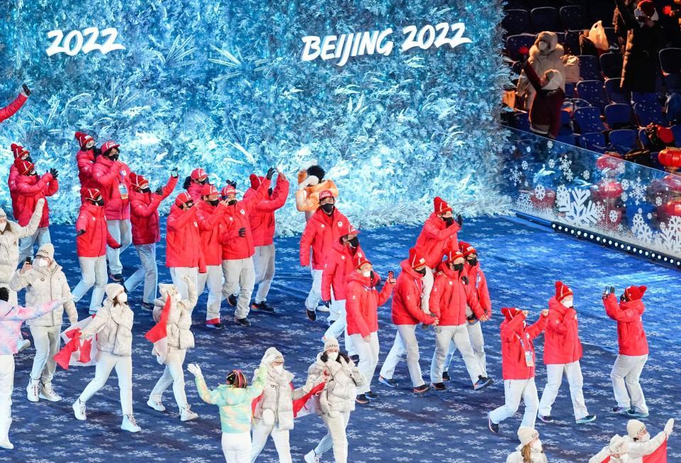北京五輪　１７日間の熱戦が閉幕　カーリングは史上初の銀　フィギュアエキシビには羽生登場