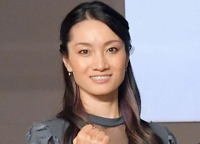 荒川静香さんにネット仰天 20年前と今の姿が「変わってない