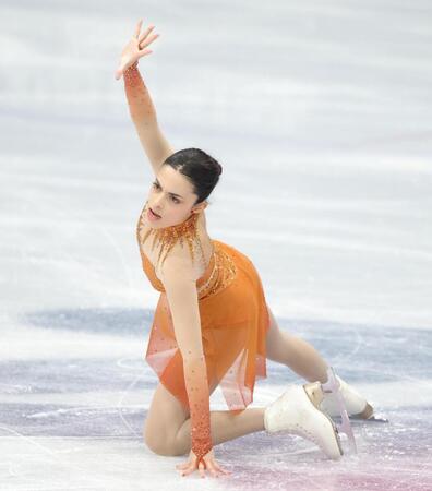 演技をし直すカナダのマデリン・シーザス（撮影・吉澤敬太）