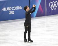 　練習後、リンクを撮影する鍵山優真