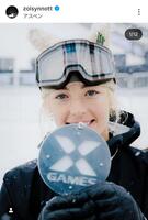 ゾイ・サドフスキシノットのインスタグラム（＠ｚｏｉｓｙｎｎｏｔｔ）から