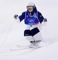 コブを攻める堀島行真＝リビーニョ（共同）