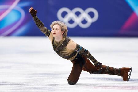 男子ＳＰ　演技するイリア・マリニン（共同）