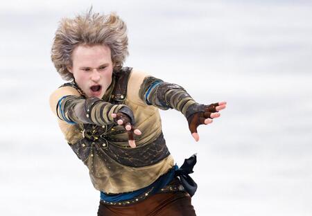 男子ＳＰ　演技するイリア・マリニン＝ミラノ（共同）