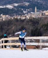 後半距離で力走する渡部暁斗＝テーゼロ（共同）