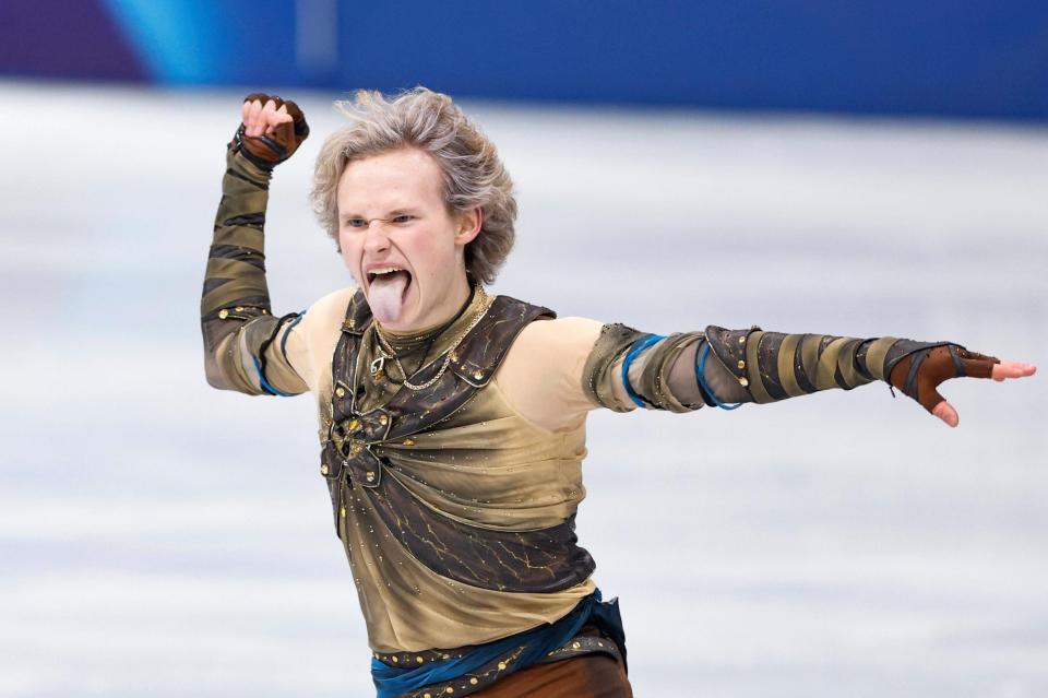 男子ＳＰ　演技するイリア・マリニン＝ミラノ（共同）