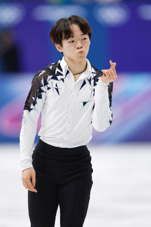 男子ＳＰの演技を終えた鍵山優真（共同）