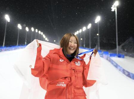 笑顔の小野光希（撮影・吉澤敬太）