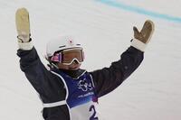 女子ハーフパイプ決勝　２回目を終えた冨田せな＝リビーニョ（共同）