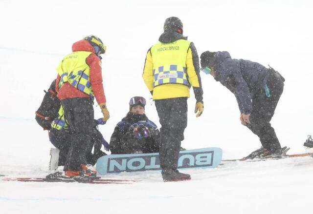 悪夢スノボ女子ＨＰ韓国１７歳激突転倒
