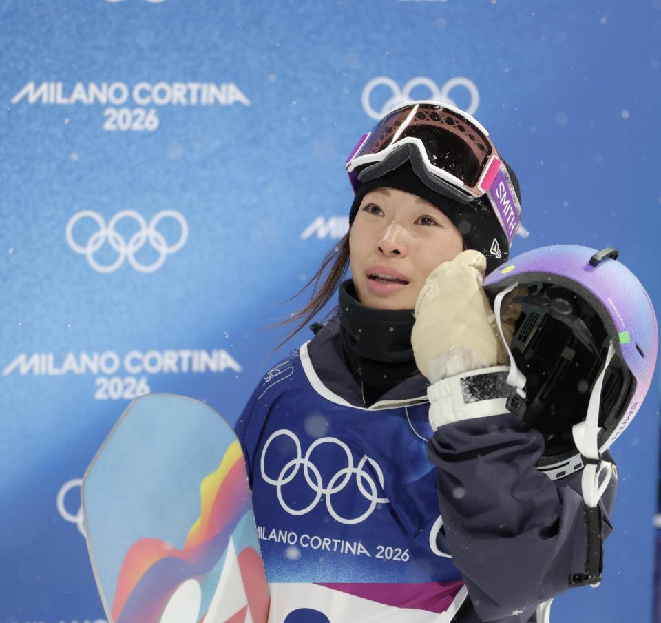 得点を見る冨田せな＝リビーニョ・スノーパーク（撮影・吉澤敬太）