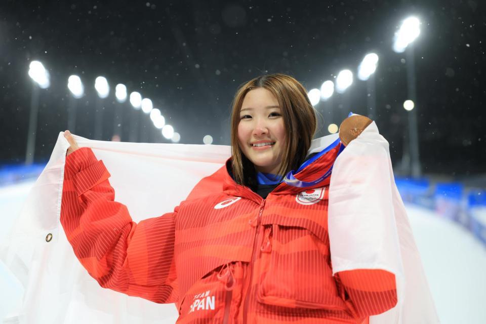 笑顔の小野光希＝リビーニョ・スノーパーク（撮影・吉澤敬太）