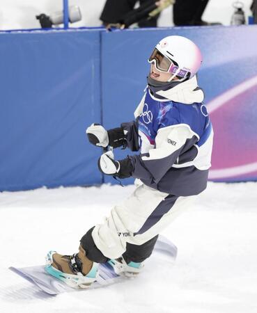 エアトリックを決め喜ぶ戸塚優斗（撮影・吉澤敬太）
