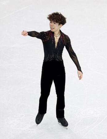 演技する佐藤駿（写真提供・ロイター／アフロ）