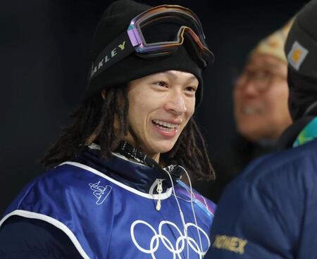 ３本目を滑り終え、晴れ晴れとした表情の平野歩夢＝リビーニョ・スノーパーク（撮影・吉澤敬太）