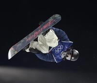 高々と舞う平野歩夢＝リビーニョ・スノーパーク（撮影・吉澤敬太）