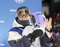 得点を見て喜ぶ戸塚優斗（撮影・吉澤敬太）