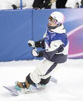 エアトリックを決め喜ぶ戸塚優斗（撮影・吉澤敬太）