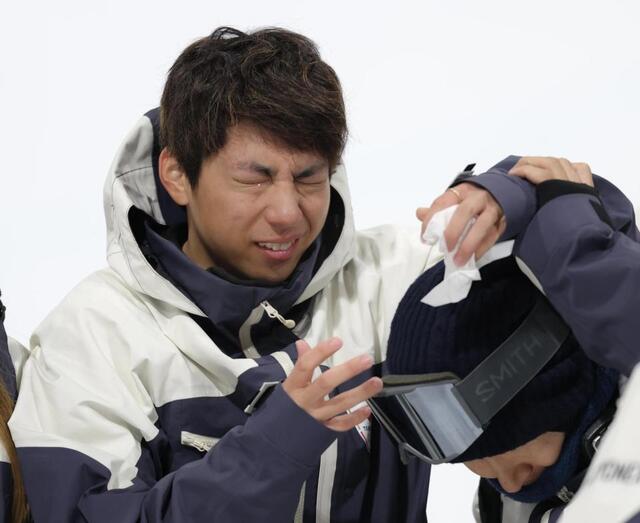 平野流佳は泣き崩れて２０分動けず