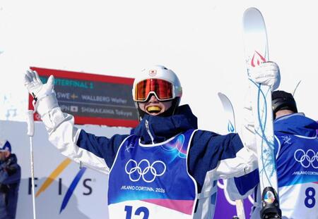 準々決勝で勝利し、喜ぶ島川拓也＝リビーニョ（共同）