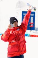 ミラノ・コルティナ冬季五輪のフリースタイルスキー男子デュアルモーグルで銀メダルを獲得した堀島行真＝15日、イタリア・リビーニョ（共同）